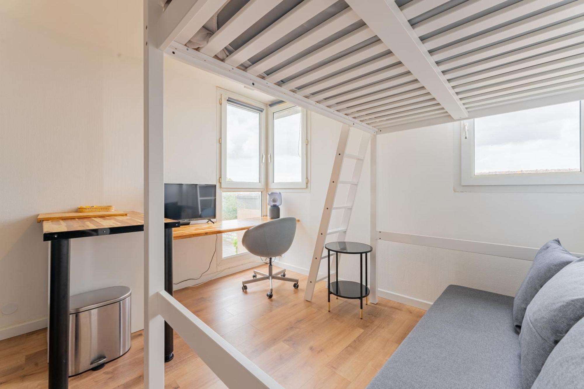 Charlemagne - Studio Confortable Avec Parking Gratuit - Quelques Pas De La Gare, Cuisine, Wifi Lägenhet Arras Exteriör bild