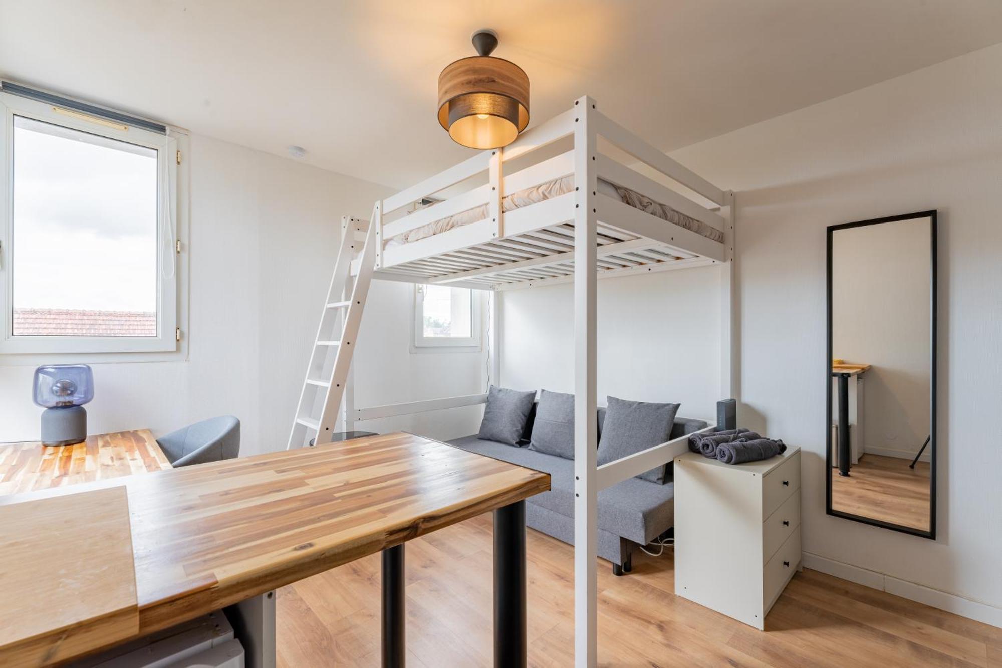 Charlemagne - Studio Confortable Avec Parking Gratuit - Quelques Pas De La Gare, Cuisine, Wifi Lägenhet Arras Exteriör bild