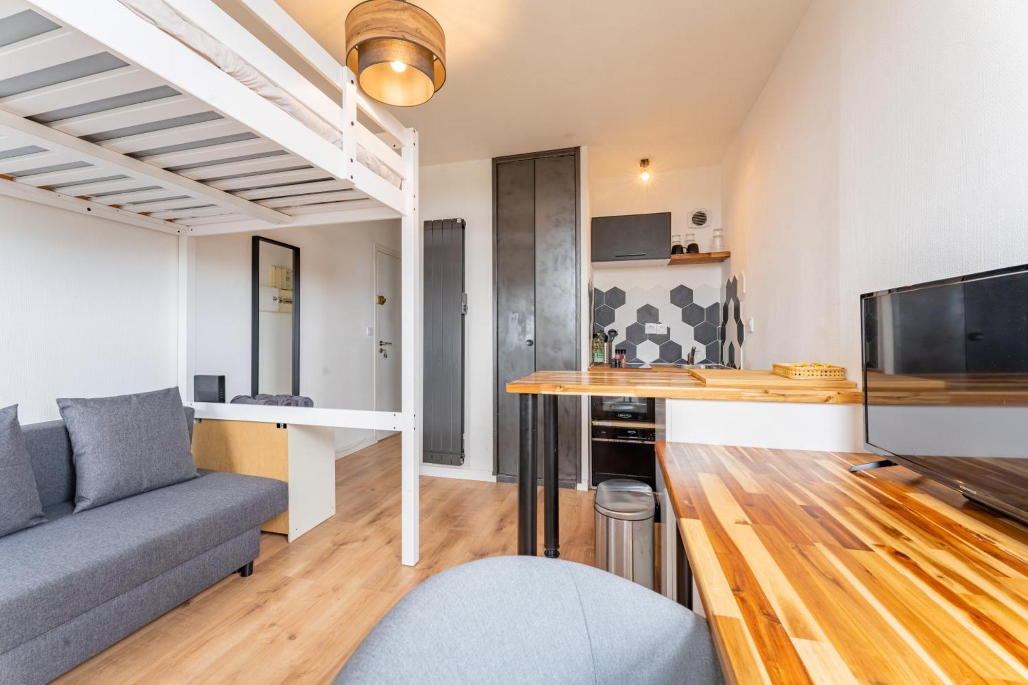 Charlemagne - Studio Confortable Avec Parking Gratuit - Quelques Pas De La Gare, Cuisine, Wifi Lägenhet Arras Exteriör bild