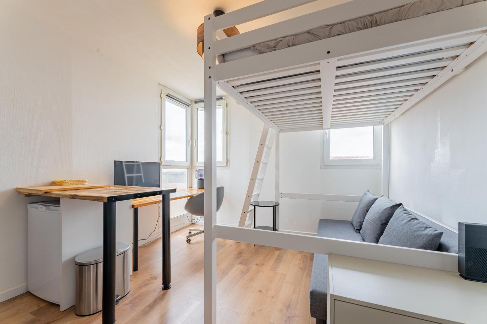Charlemagne - Studio Confortable Avec Parking Gratuit - Quelques Pas De La Gare, Cuisine, Wifi Lägenhet Arras Exteriör bild